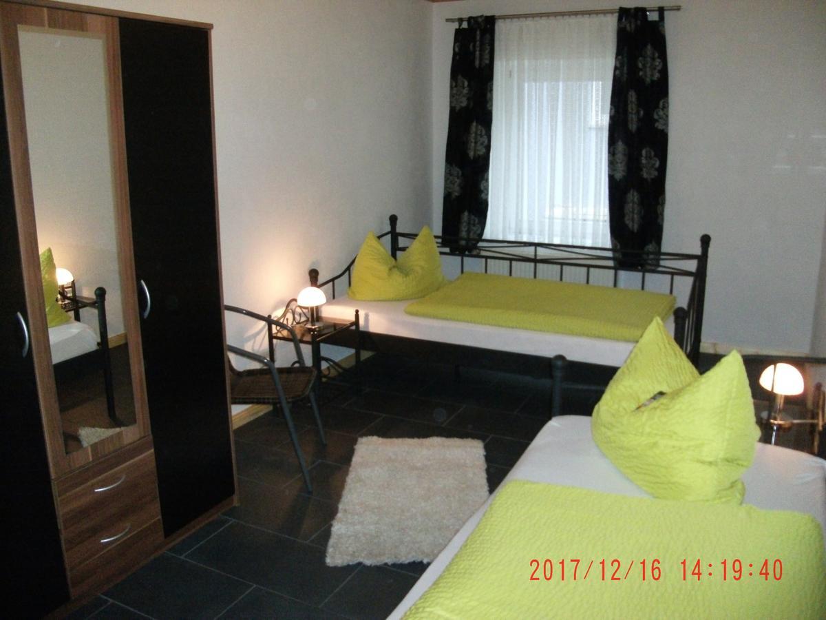 Ferienwohnung In Vino Veritas 노이마겐드론 외부 사진